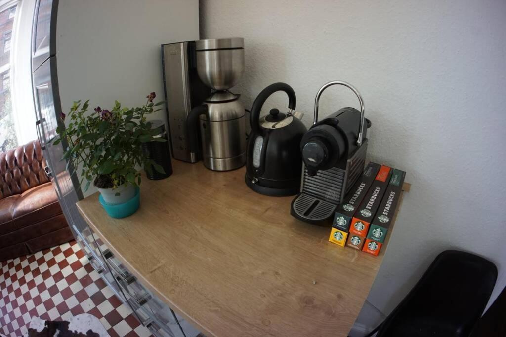 Grosszuegige 185m2-altbauwohnung In Bestlage 7zimmer-2baeder-2kuechen-2wcs Apartment Hamburg