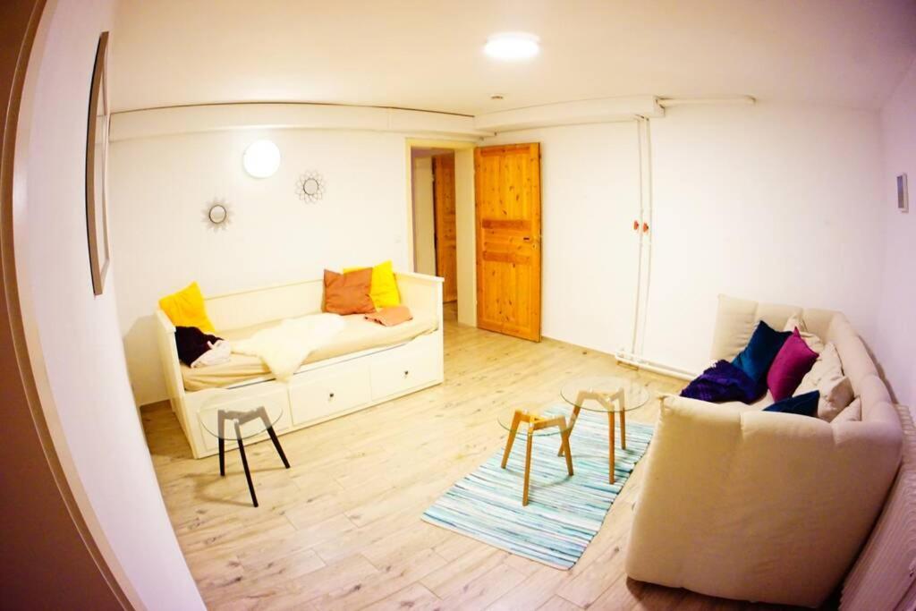Gemuetliche 3-zkb Wc Souterrainwohnung In Bestlage Apartment Hamburg