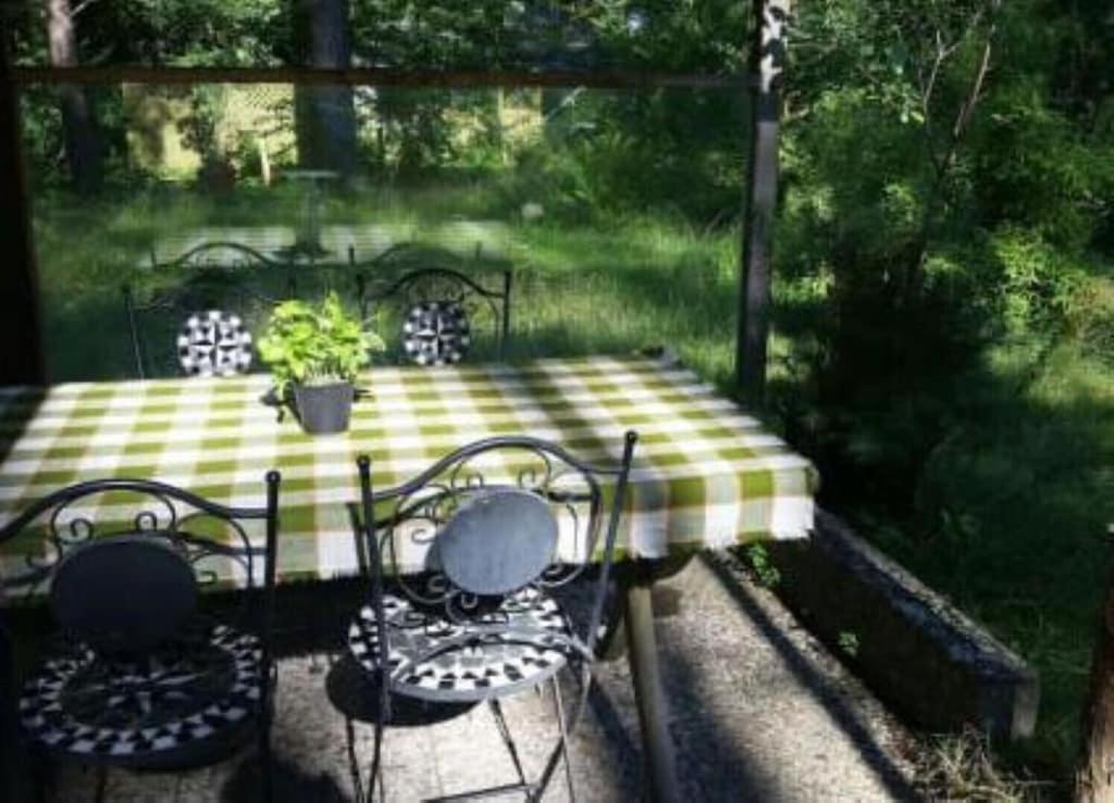Vakantiehuis Romantisches Kleines Altes Hauschen Im Zauberwesenwald Hamburg-Harburg