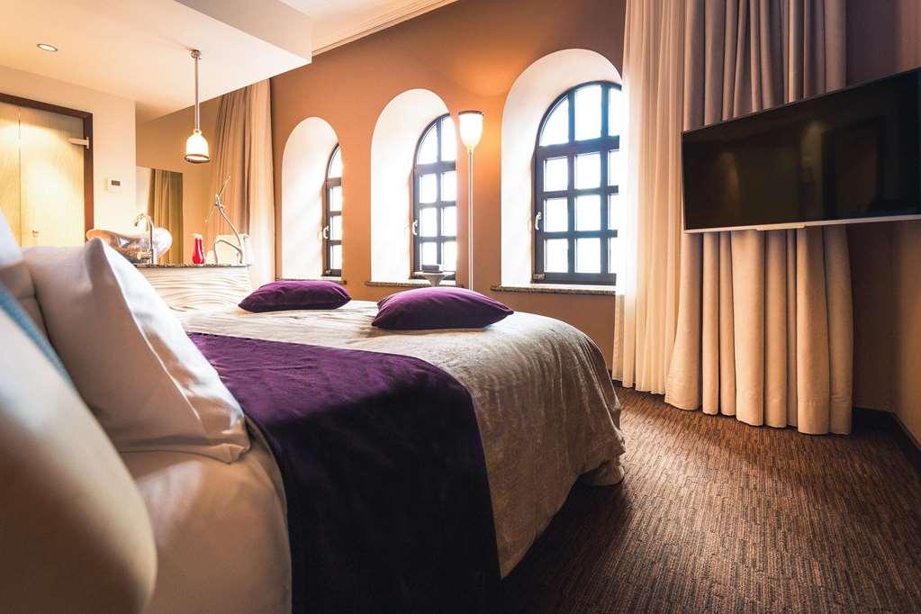 East Hotel 4*