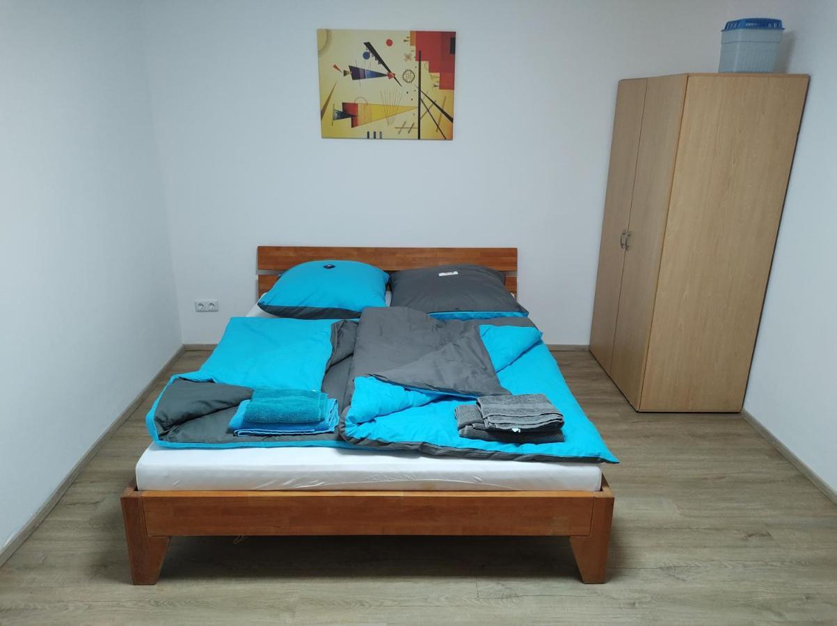 Homestay Five Oaks *
