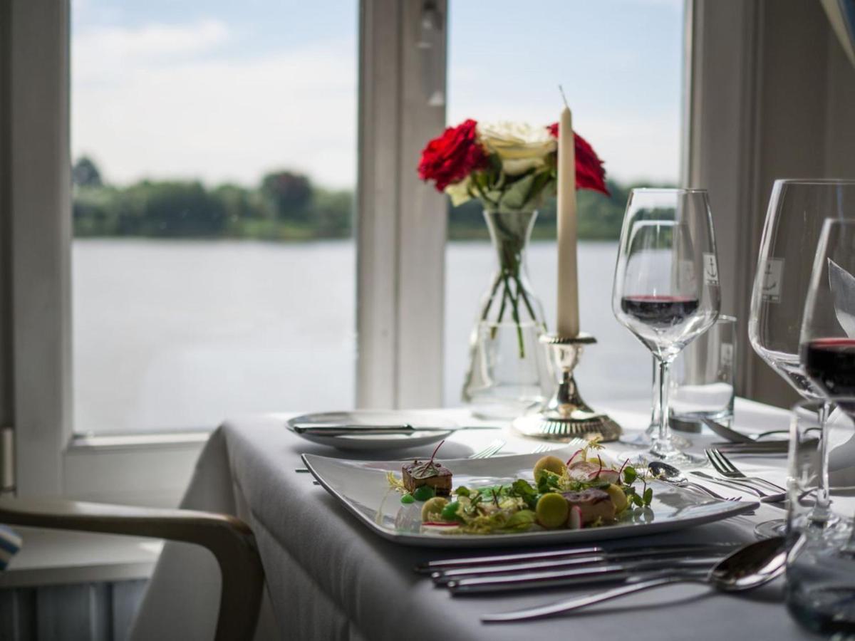 Zollenspieker Fahrhaus Hotel 4*
