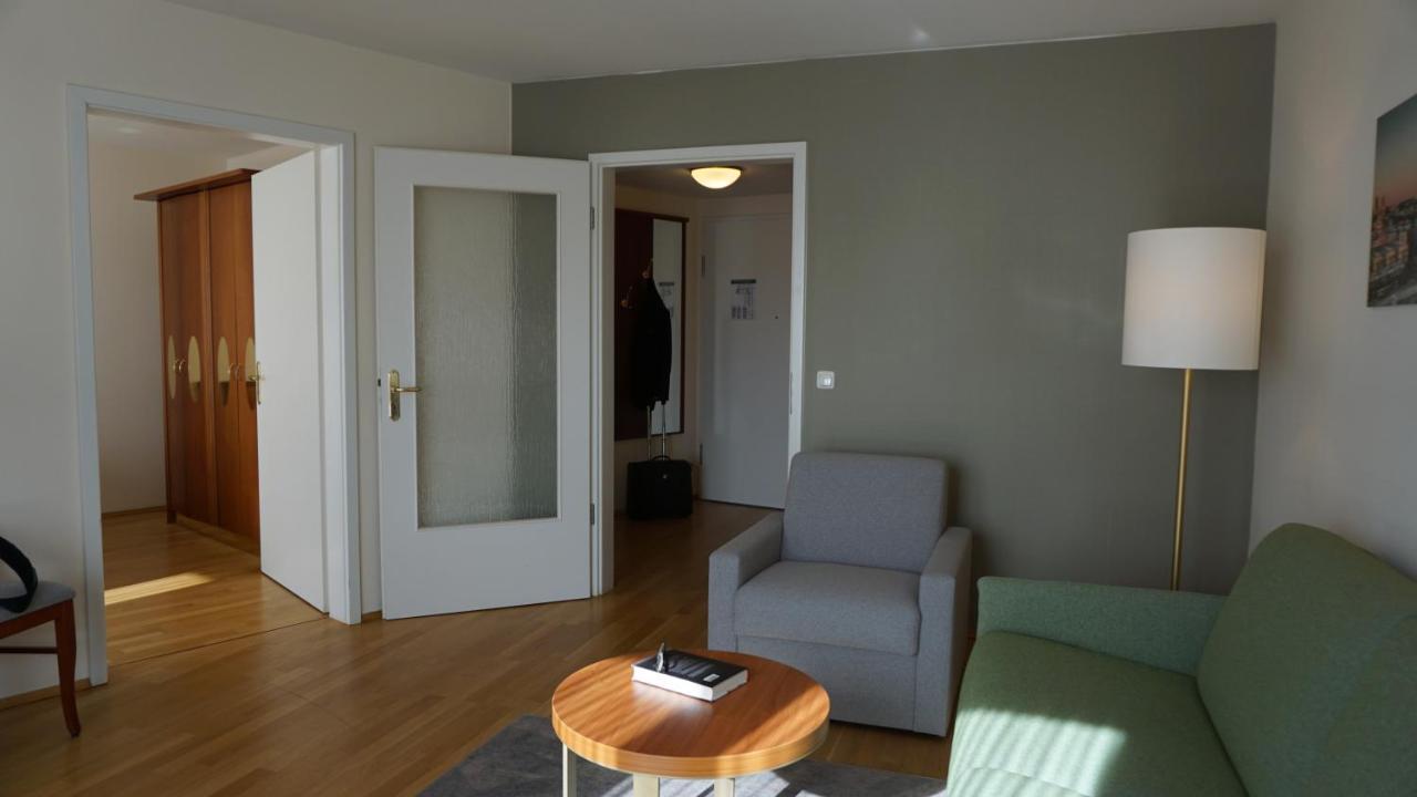 Newlivinghome Residenzhotel 4*