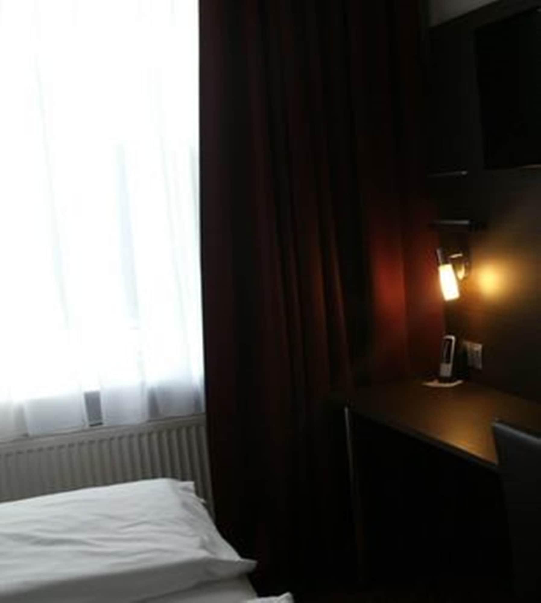 Hotel Plaza Moorfleet 3*
