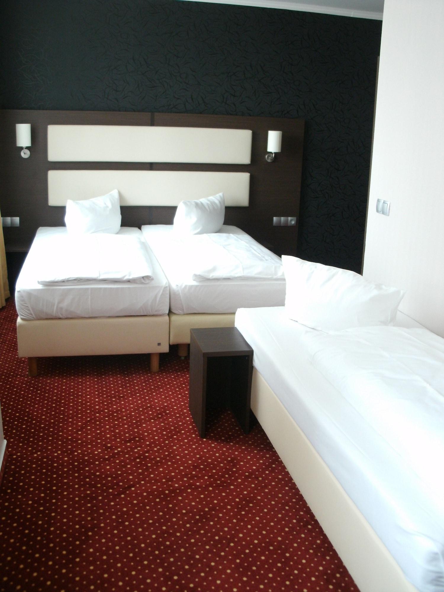 Hotel Plaza Moorfleet 3*