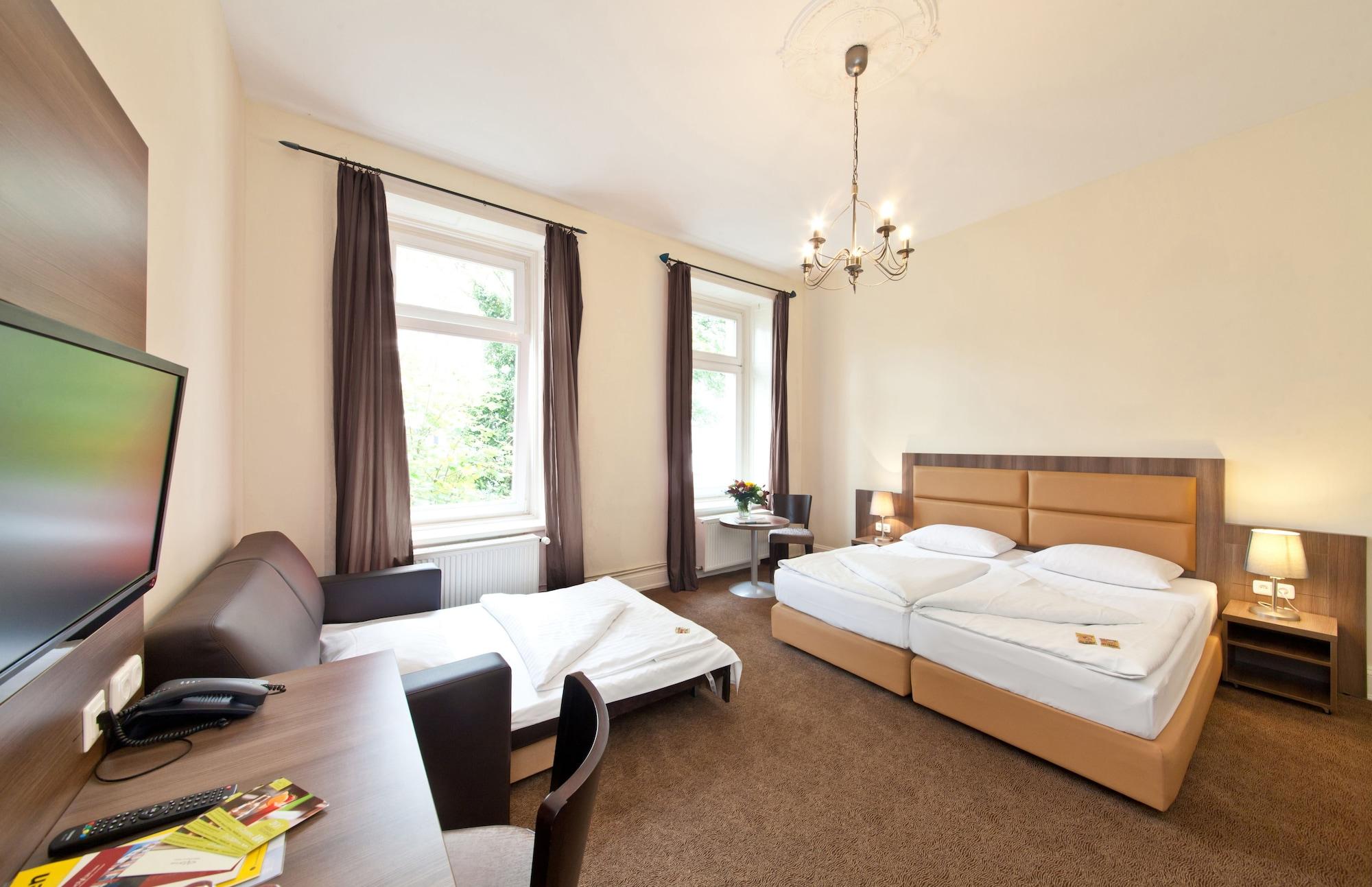 Hotel Koenigshof 3*
