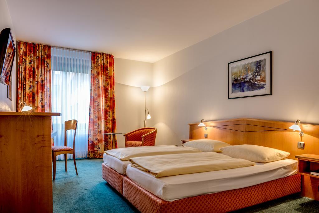 Panorama Hamburg-harburg 4*