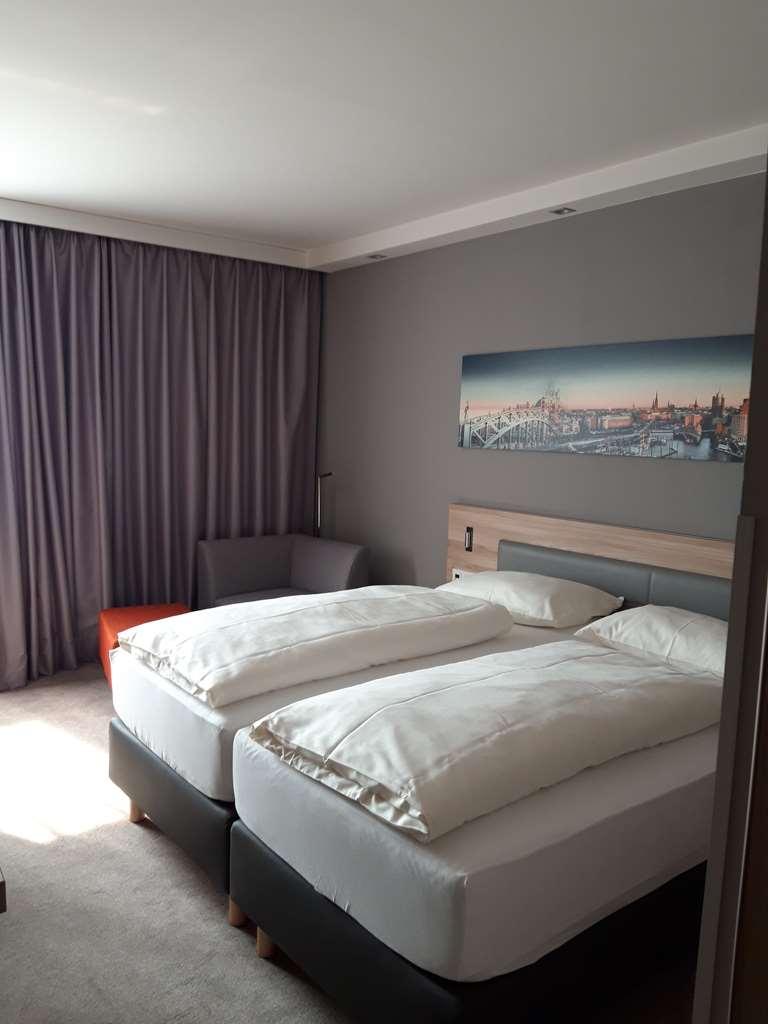 Hotel Panorama Hamburg-harburg 4*