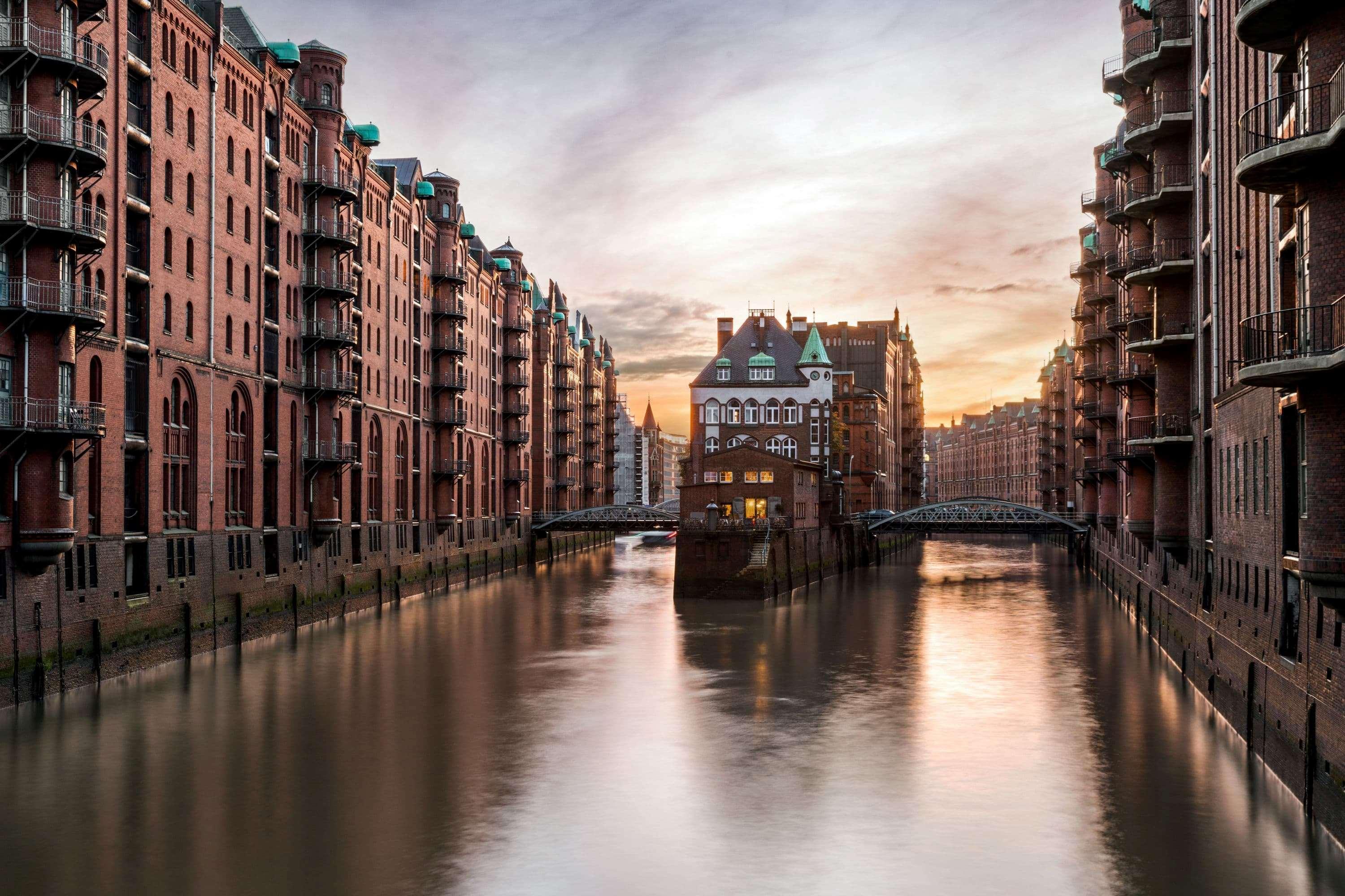 Super 8 By Wyndham Mitte Hotel