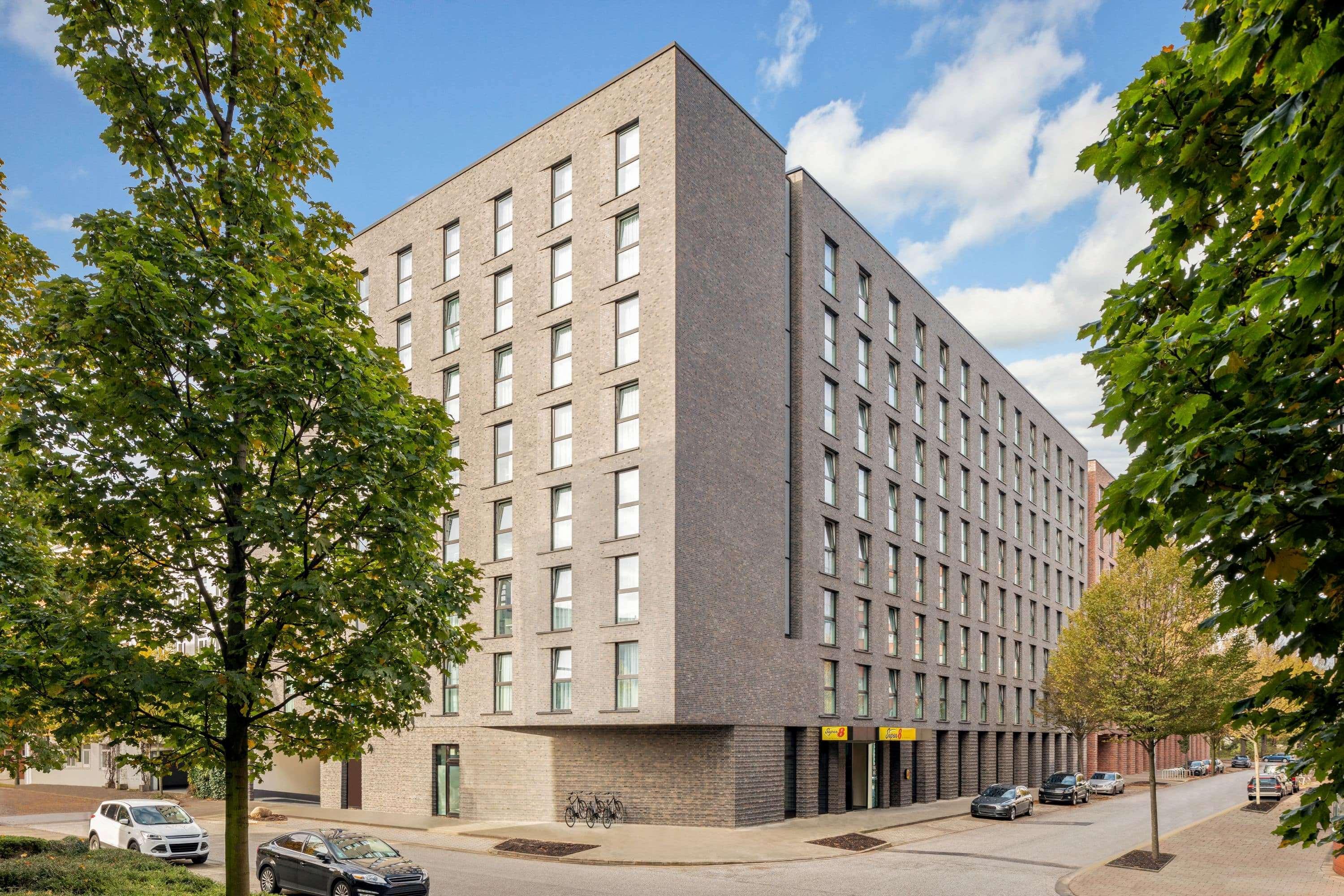 Hotel Super 8 By Wyndham Mitte 3*