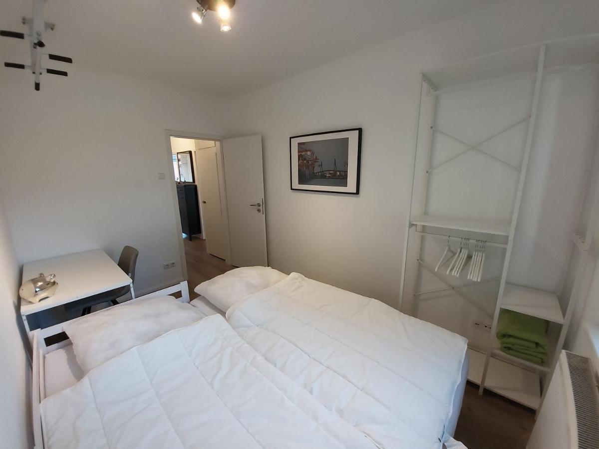 Zentrale 3-zi.-wohnung, 3 Gehminuten U-burgstrasse U2 *