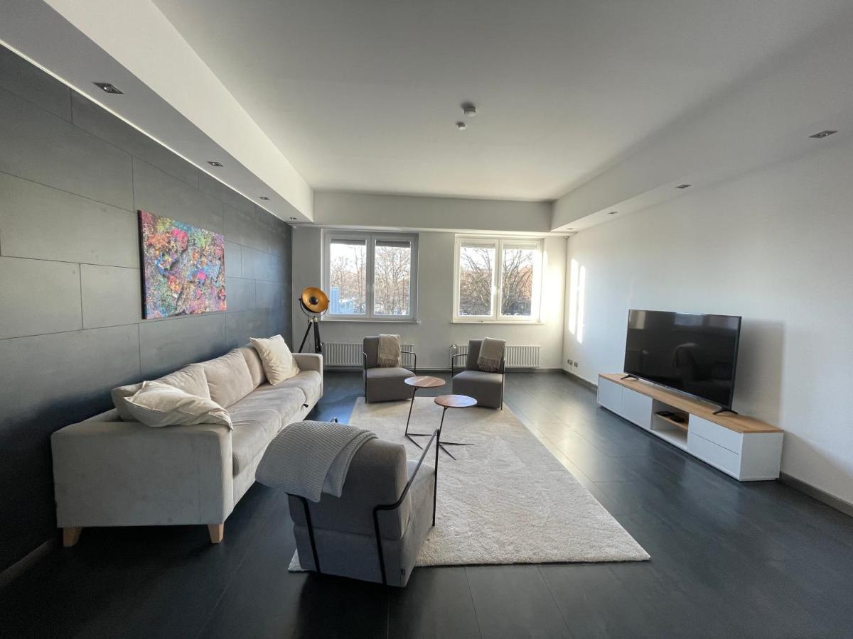 Truretreats Design Loft Fuer 8 Personen I Riesige Kueche I Echarger I 65z Smarttv I 150qm Apartment