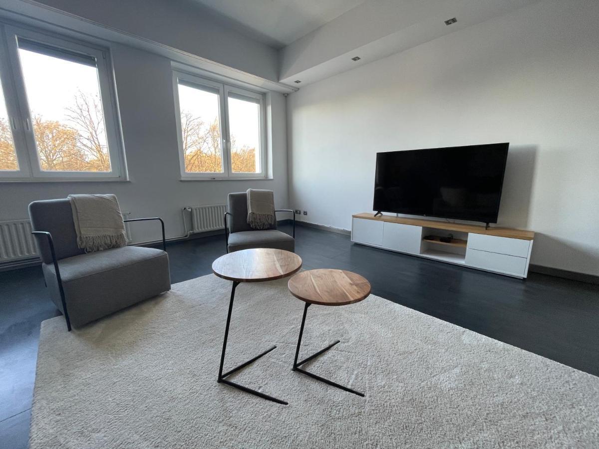 Truretreats Design Loft Fuer 8 Personen I Riesige Kueche I Echarger I 65z Smarttv I 150qm Hamburg