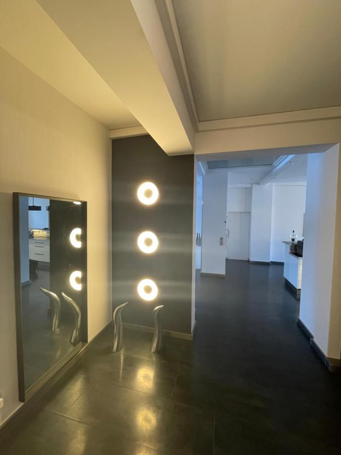 Truretreats Design Loft Fuer 8 Personen I Riesige Kueche I Echarger I 65z Smarttv I 150qm Apartment Hamburg