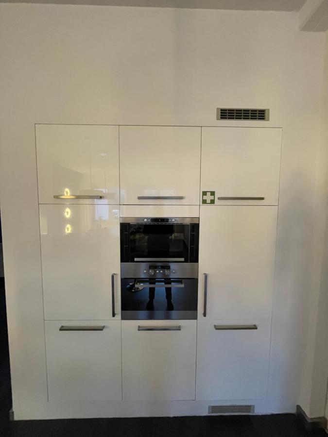 Truretreats Design Loft Fuer 8 Personen I Riesige Kueche I Echarger I 65z Smarttv I 150qm Hamburg