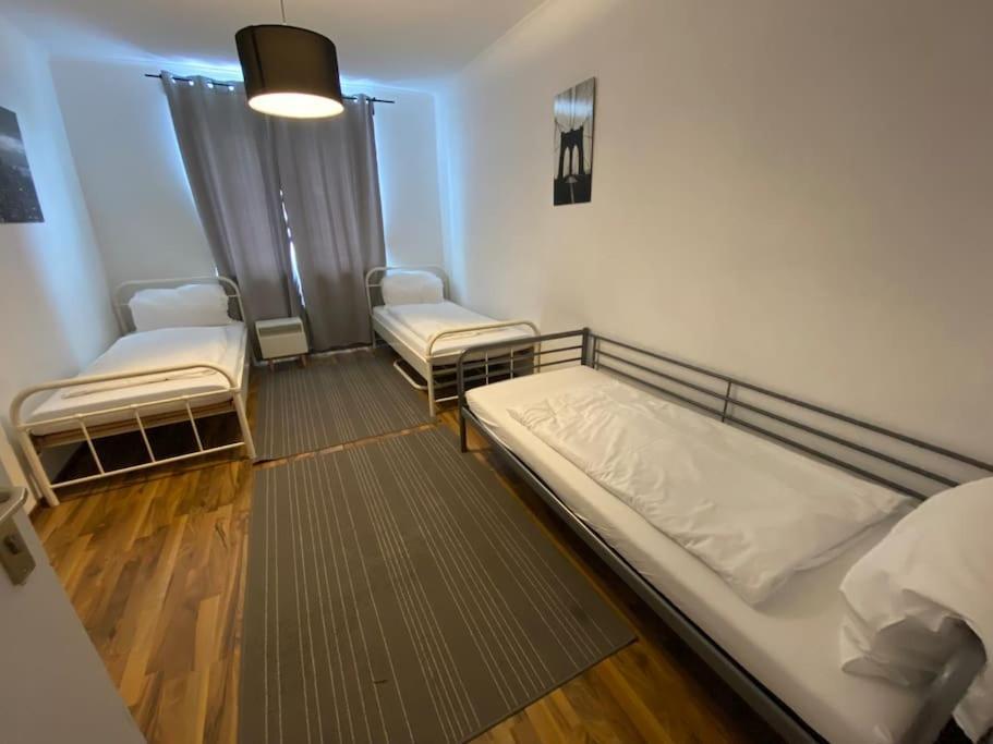 Sued- 5 Zimmer_15 Personen _ Komplett_eingerichtet Apartment *