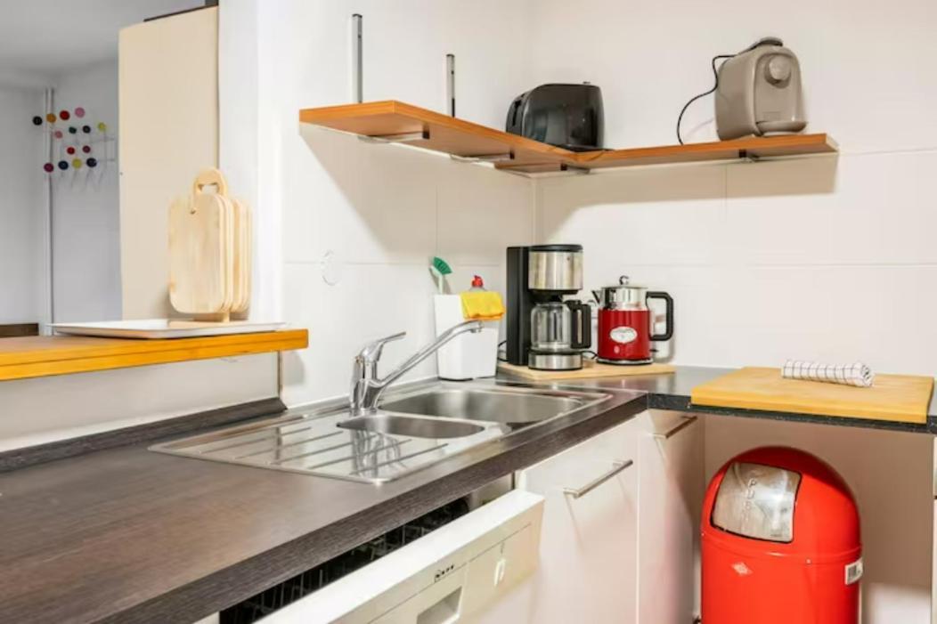 Gemuetliche 3-zkb Wc Souterrainwohnung In Bestlage * Hamburg