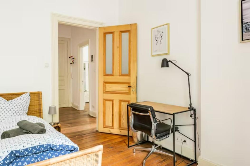 Grosszuegige Altbauwohnung In Bestlage