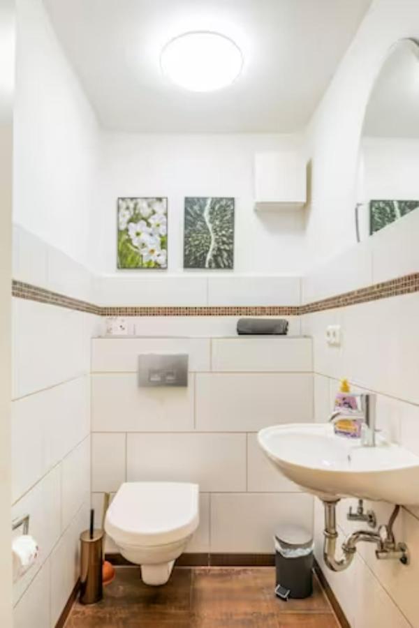Gemuetliche 3-zkb Wc Souterrainwohnung In Bestlage Hamburg