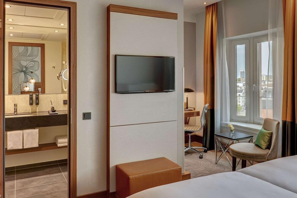 Reichshof Hotel