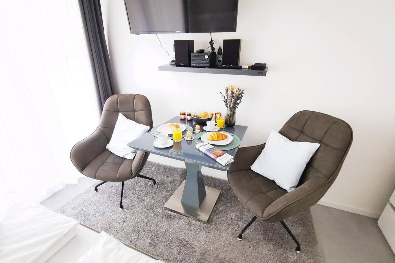 Hh 01 By Rockchair - Superhost Status - Modernes Mit Sonnigem Balkon & Premium Boxspringbetten In Winterhude - Geheimtipp * Hamburg
