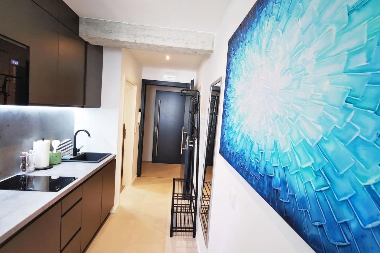 Hh 01 By Rockchair - Superhost Status - Modernes Mit Sonnigem Balkon & Premium Boxspringbetten In Winterhude - Geheimtipp * Hamburg