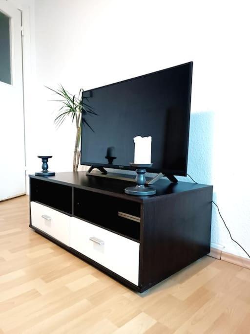 Schoene 2 Zimmer Im Zentrum Hamburgs Apartment