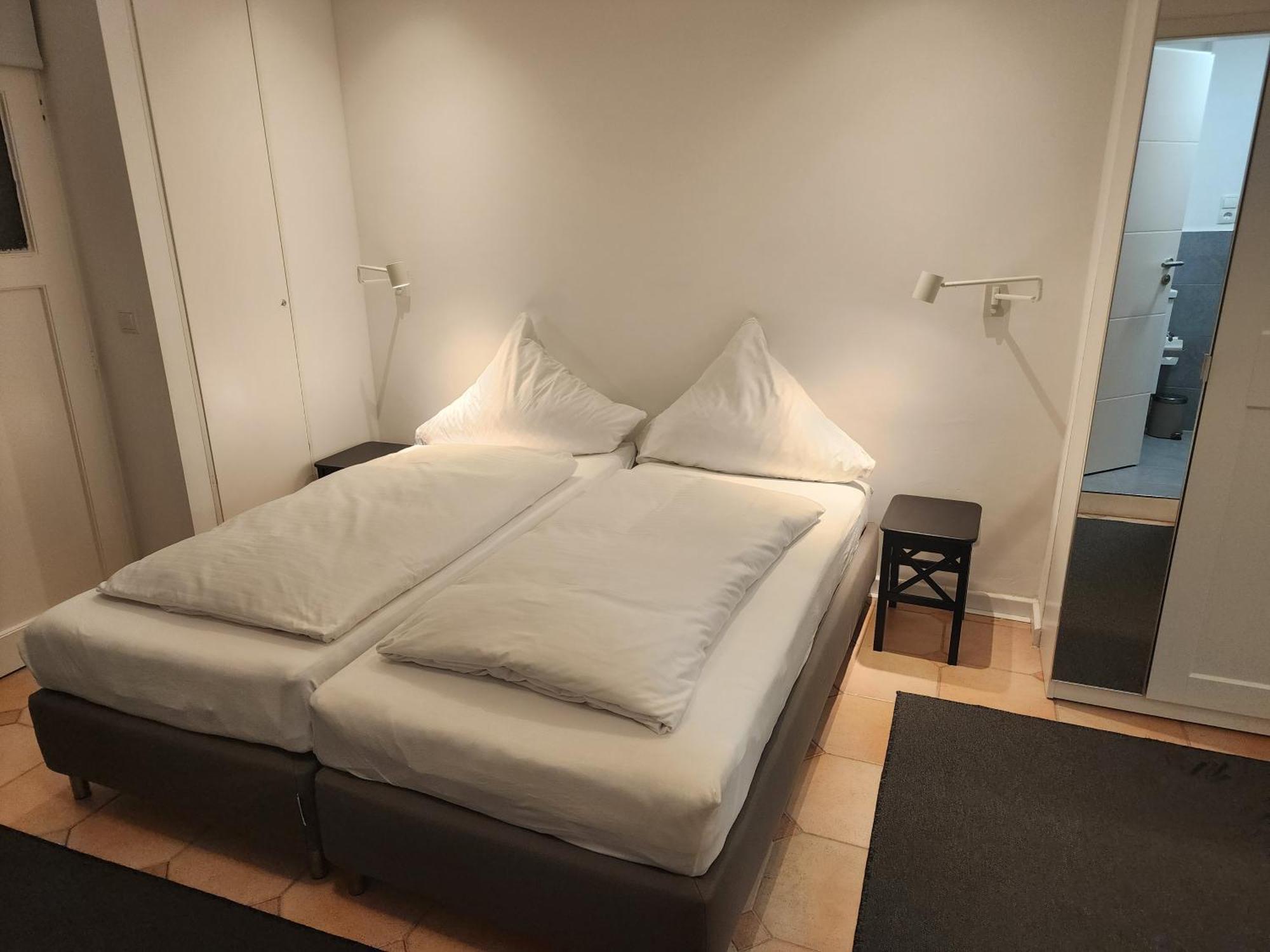 Davin Aparments - Self-check-in *