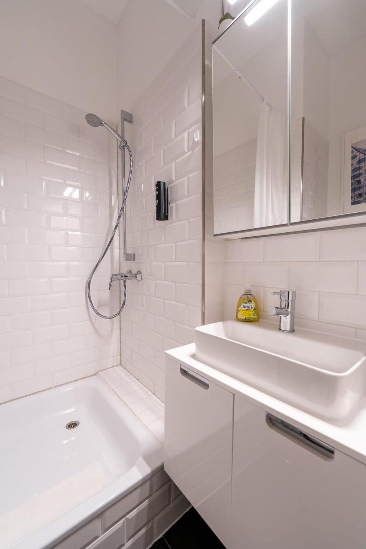 2 Winterhude Apartment *