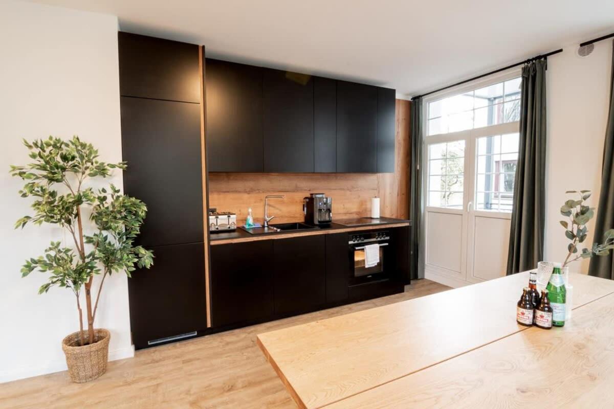 Gem For 12 Apartment *