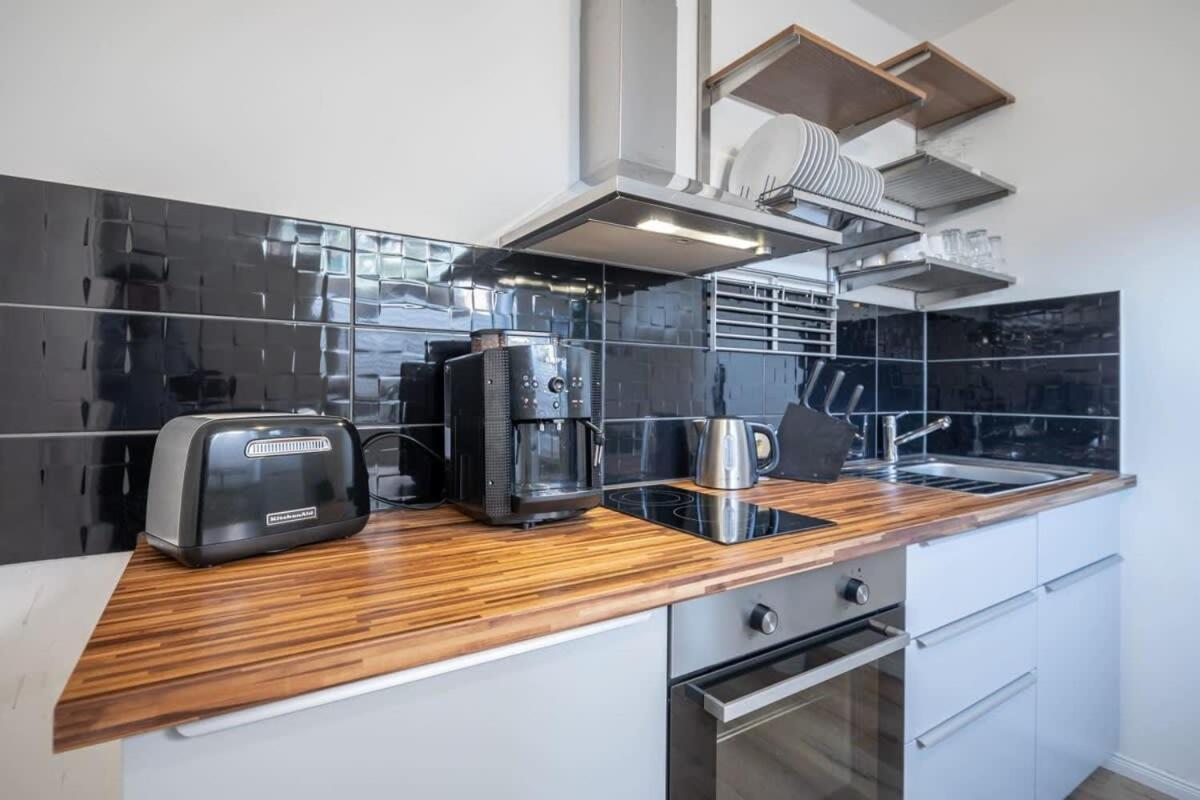1 Schulterblatt-apartments For 6 Apartment