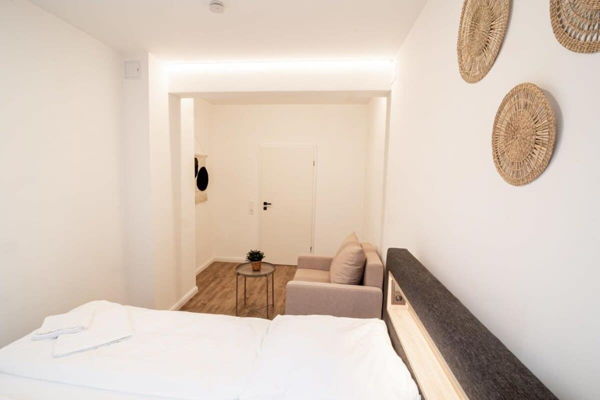 Apartment Gem For 12 *