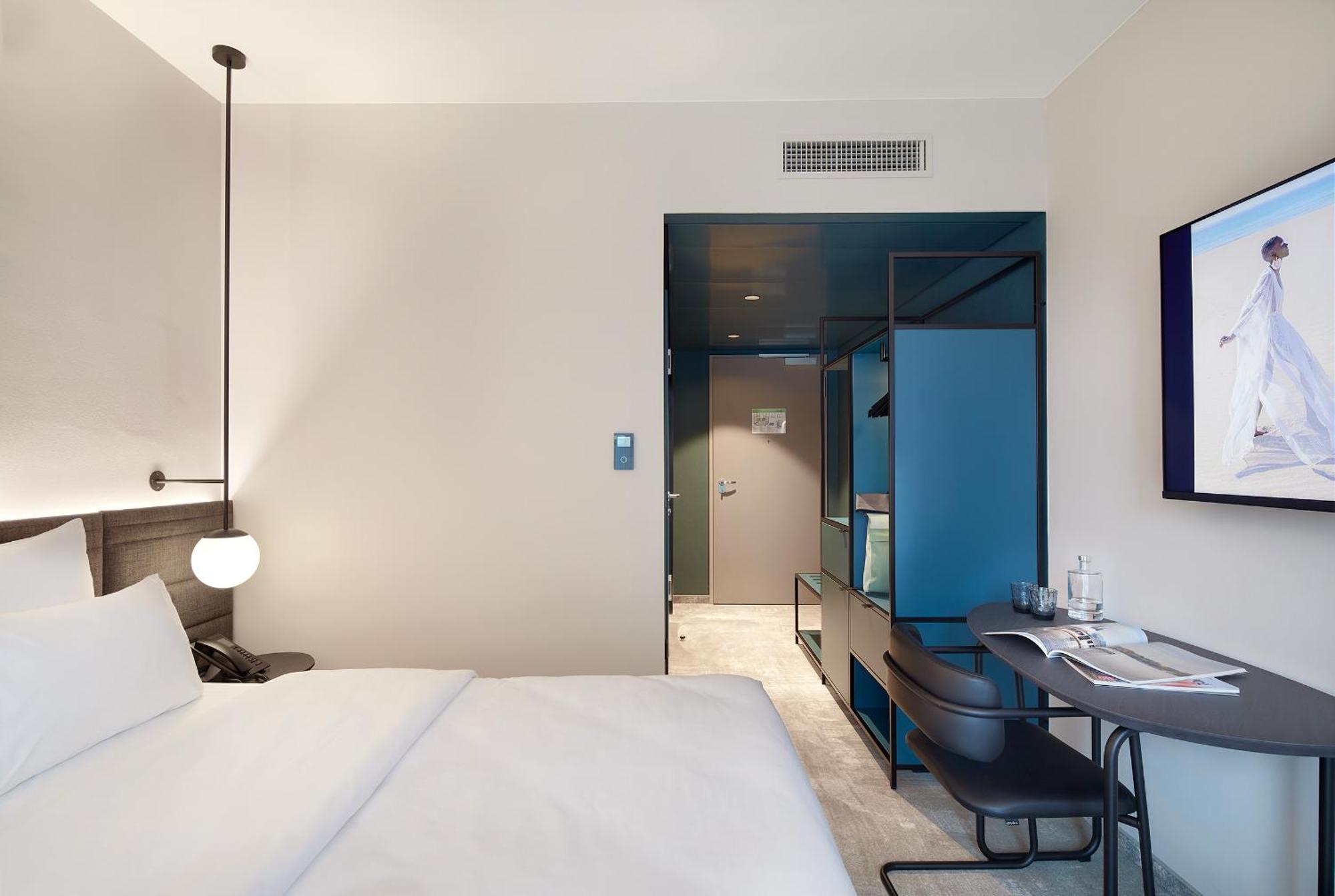 Novotel Station *