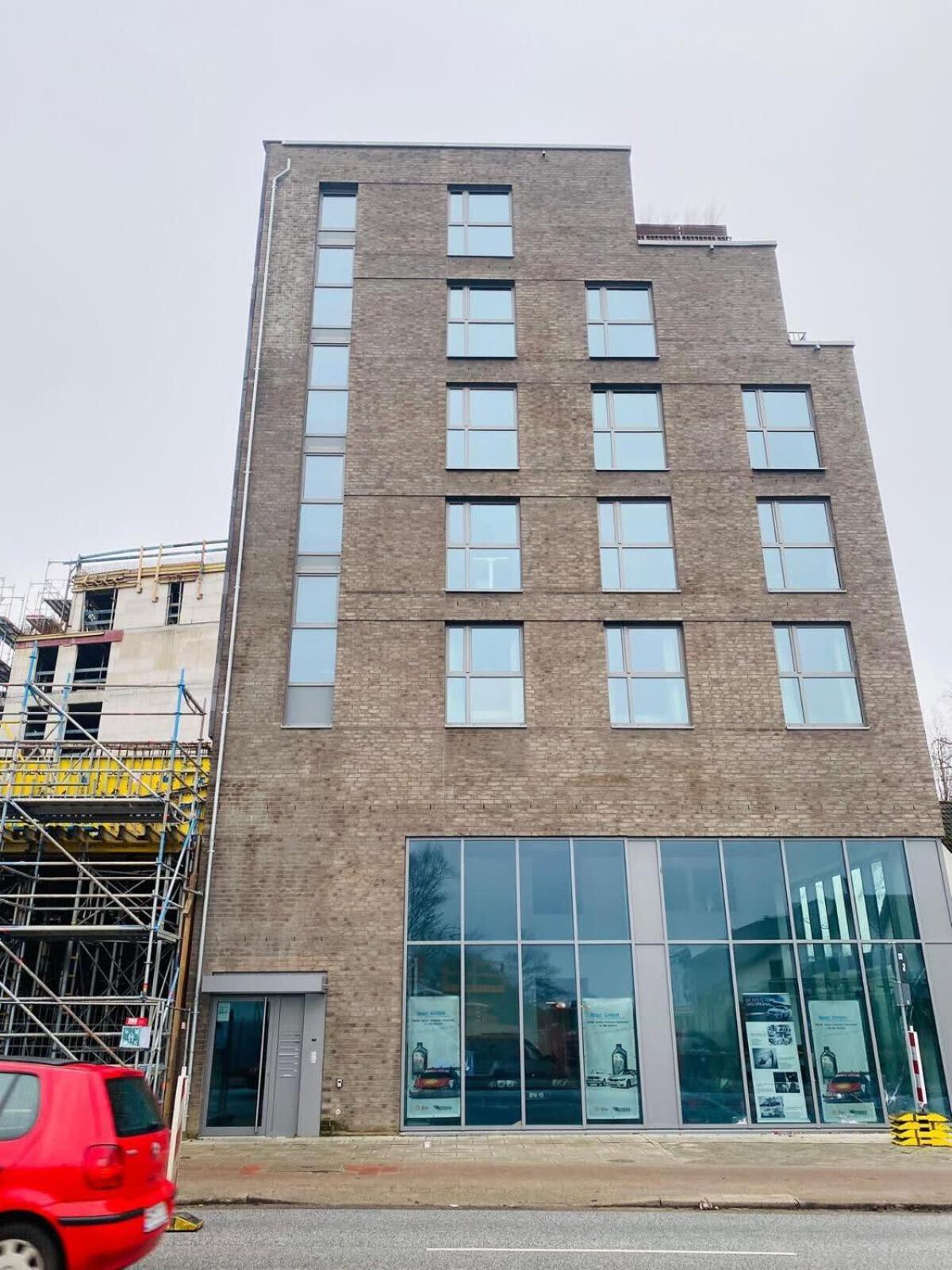 Four Bedroom In Urban Location *