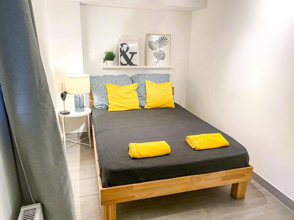 Altona - Three Bedrooms For Up To 10 Apartment