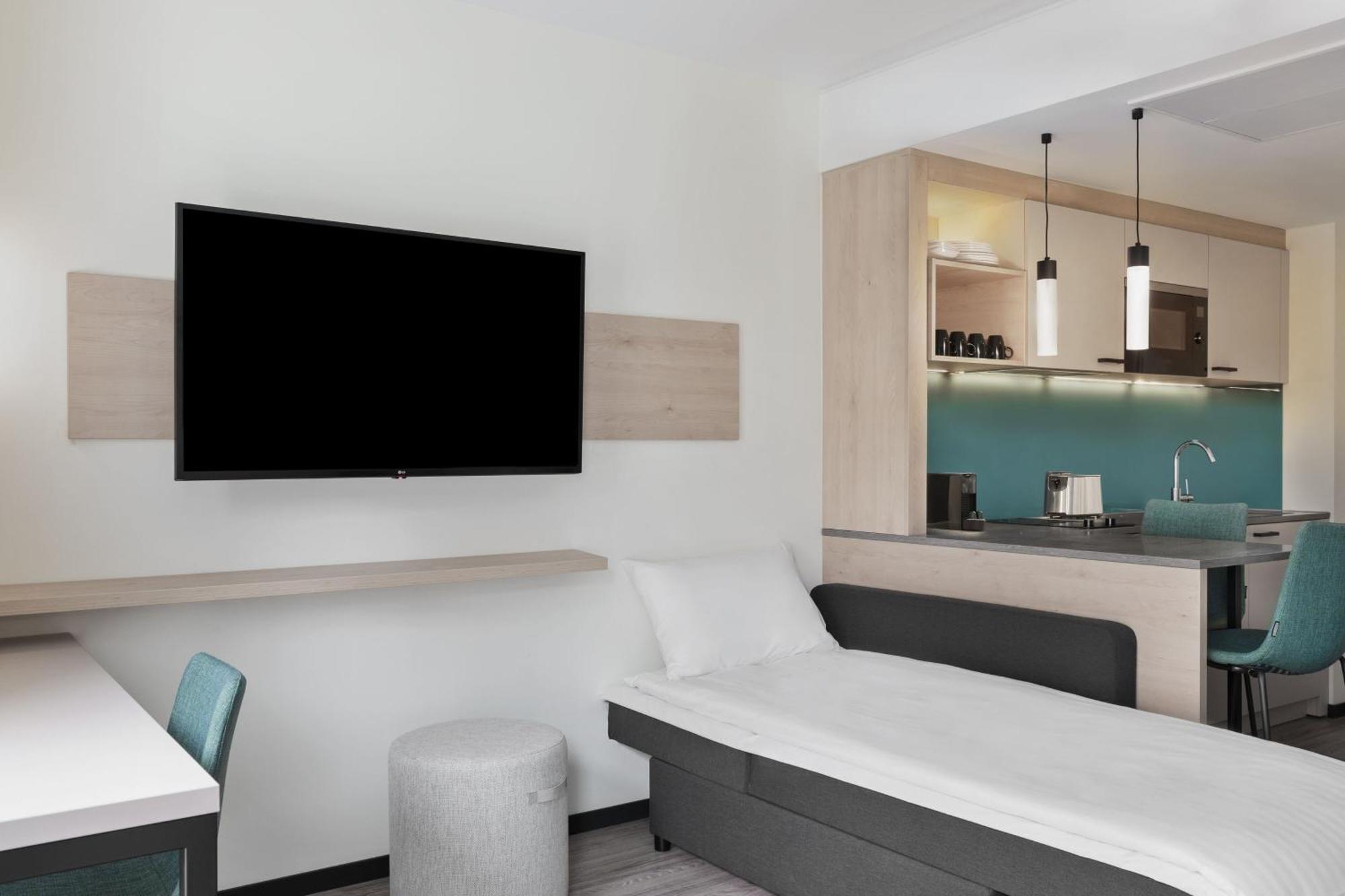 By Marriott Altona
