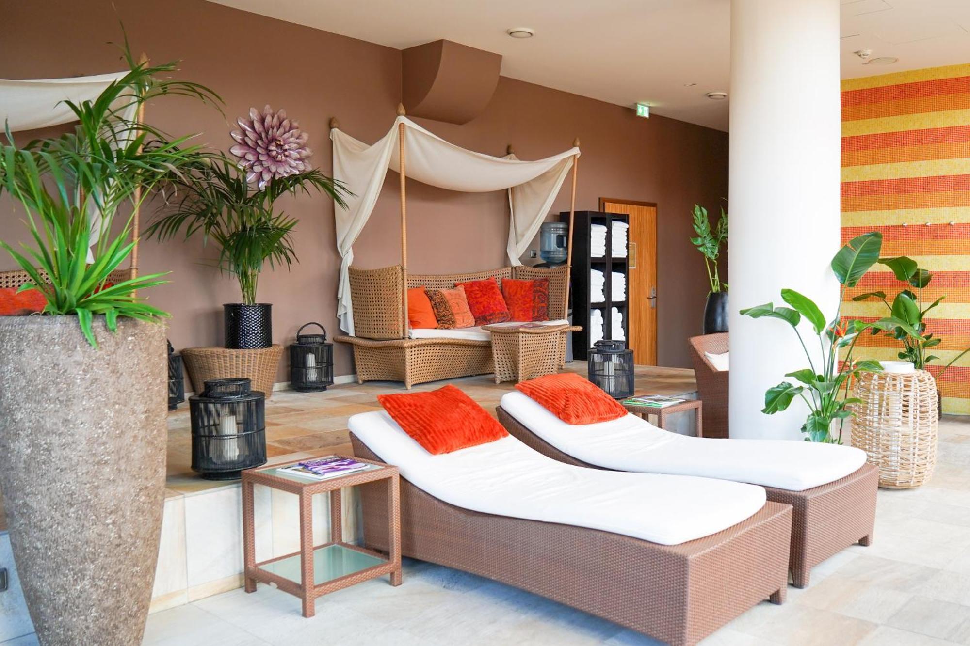 Hotel East