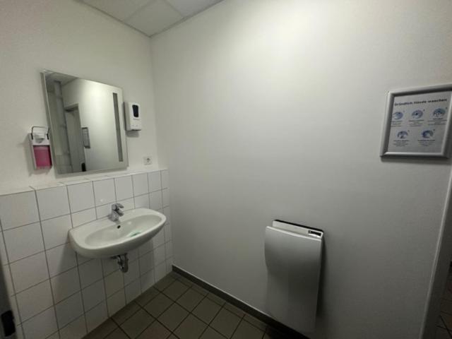 Arena & Monteurzimmer Hostel