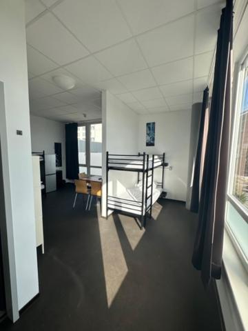 Arena & Monteurzimmer Hostel *