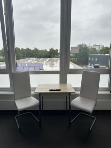 Hostel Arena & Monteurzimmer