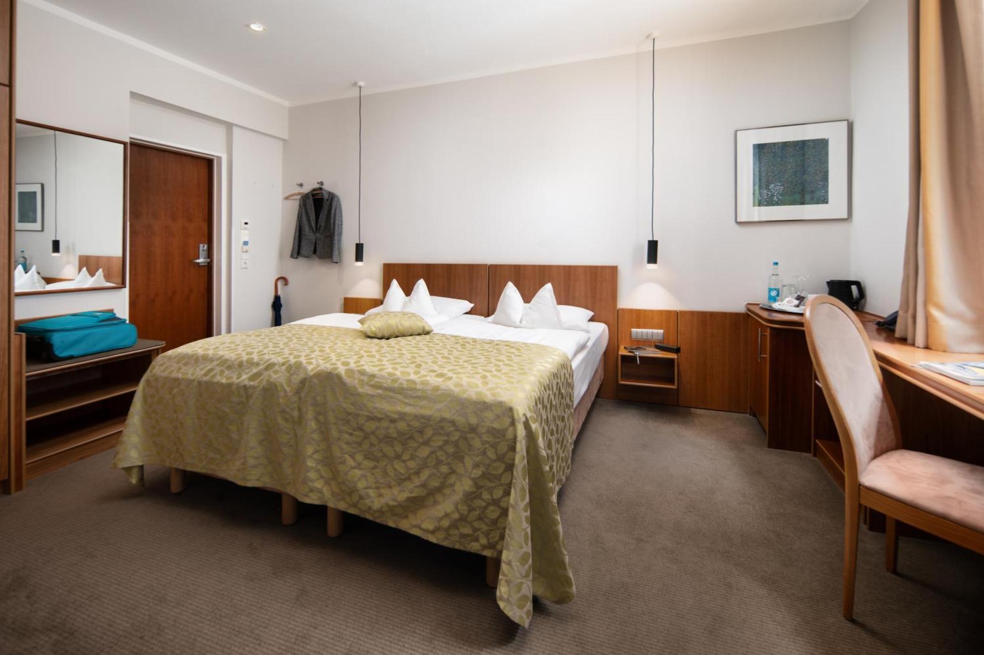 Baseler Hof Hotel 4*