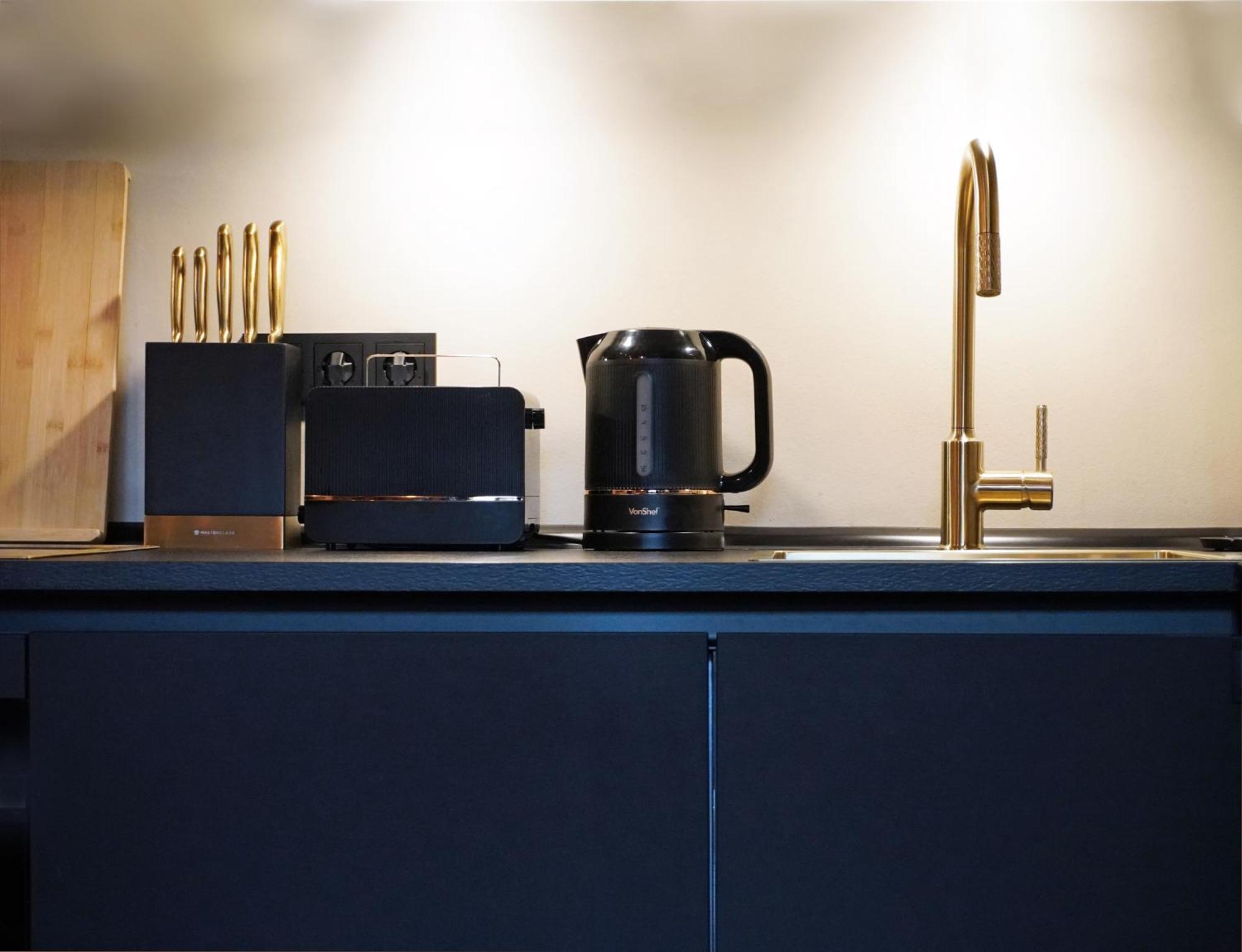 Black 4 Luxus In Alsternaehe