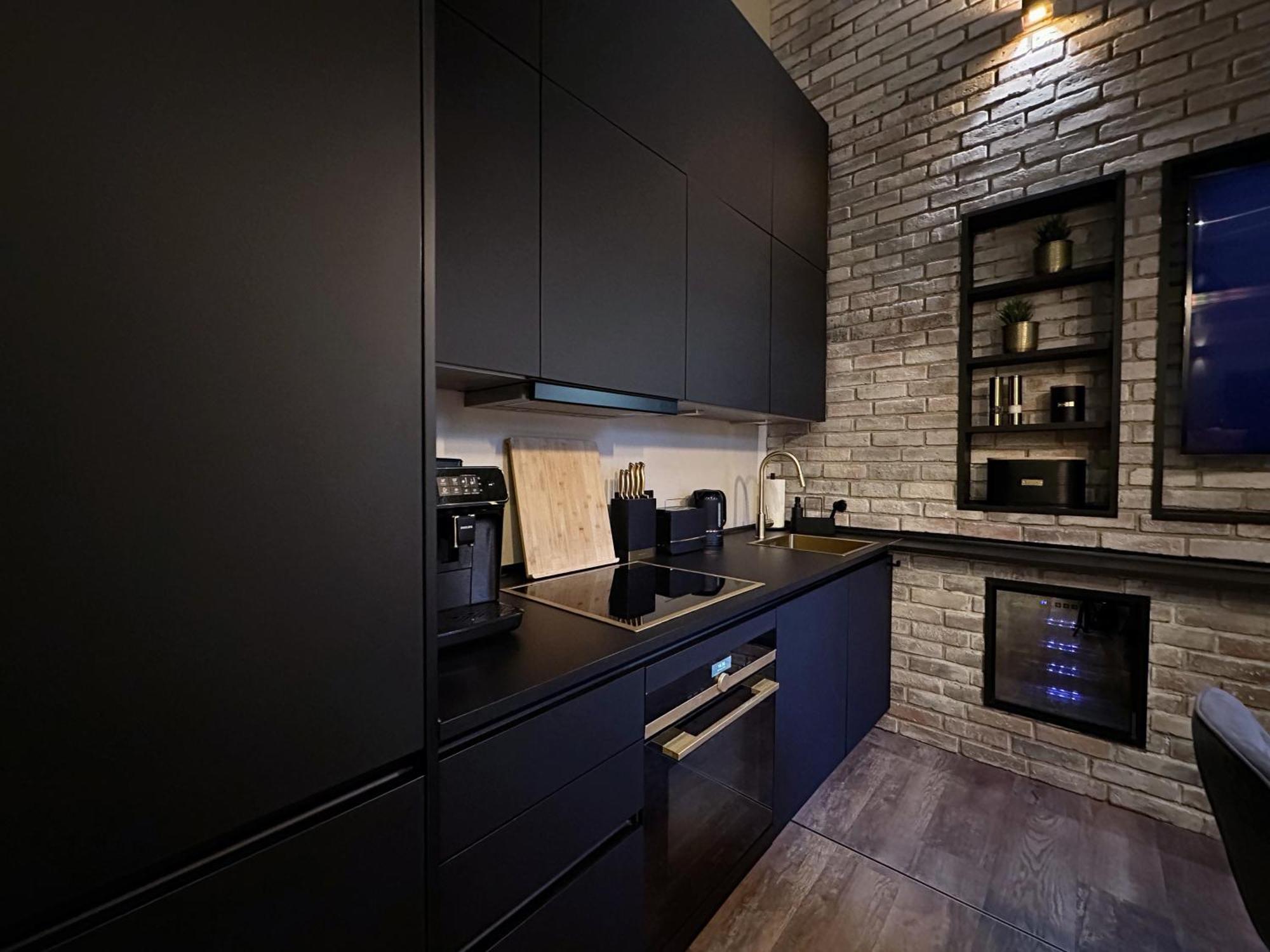 Apartment Black 4 Luxus In Alsternaehe Hamburg