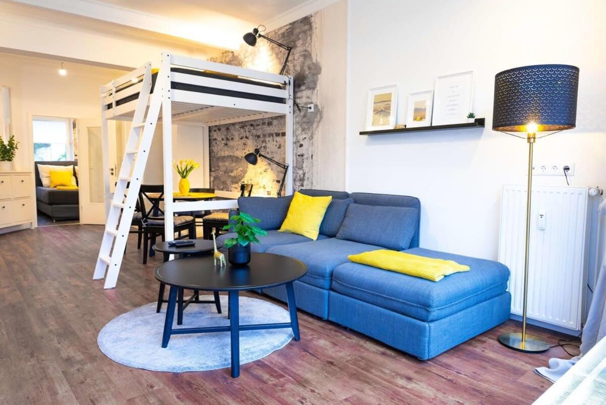 Shabby Chic In Ideal Location Apartment
