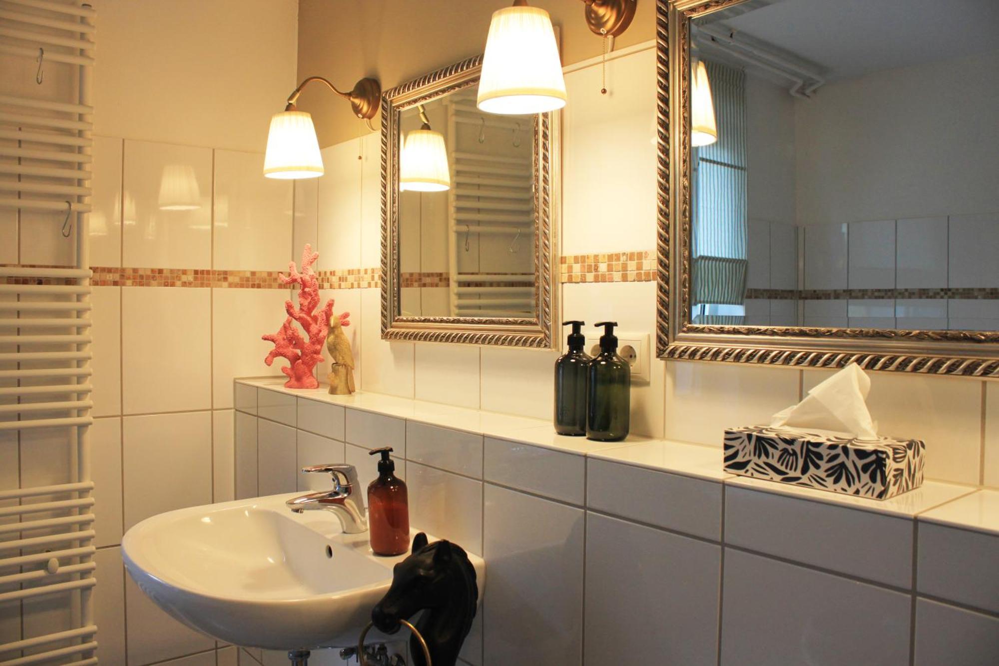 Appartement R B Family - 108 Qm Mit Dachterrasse - Badewanne & Dusche - Kostenloses Parken - 2 Schlafzimmer Hamburg-Harburg