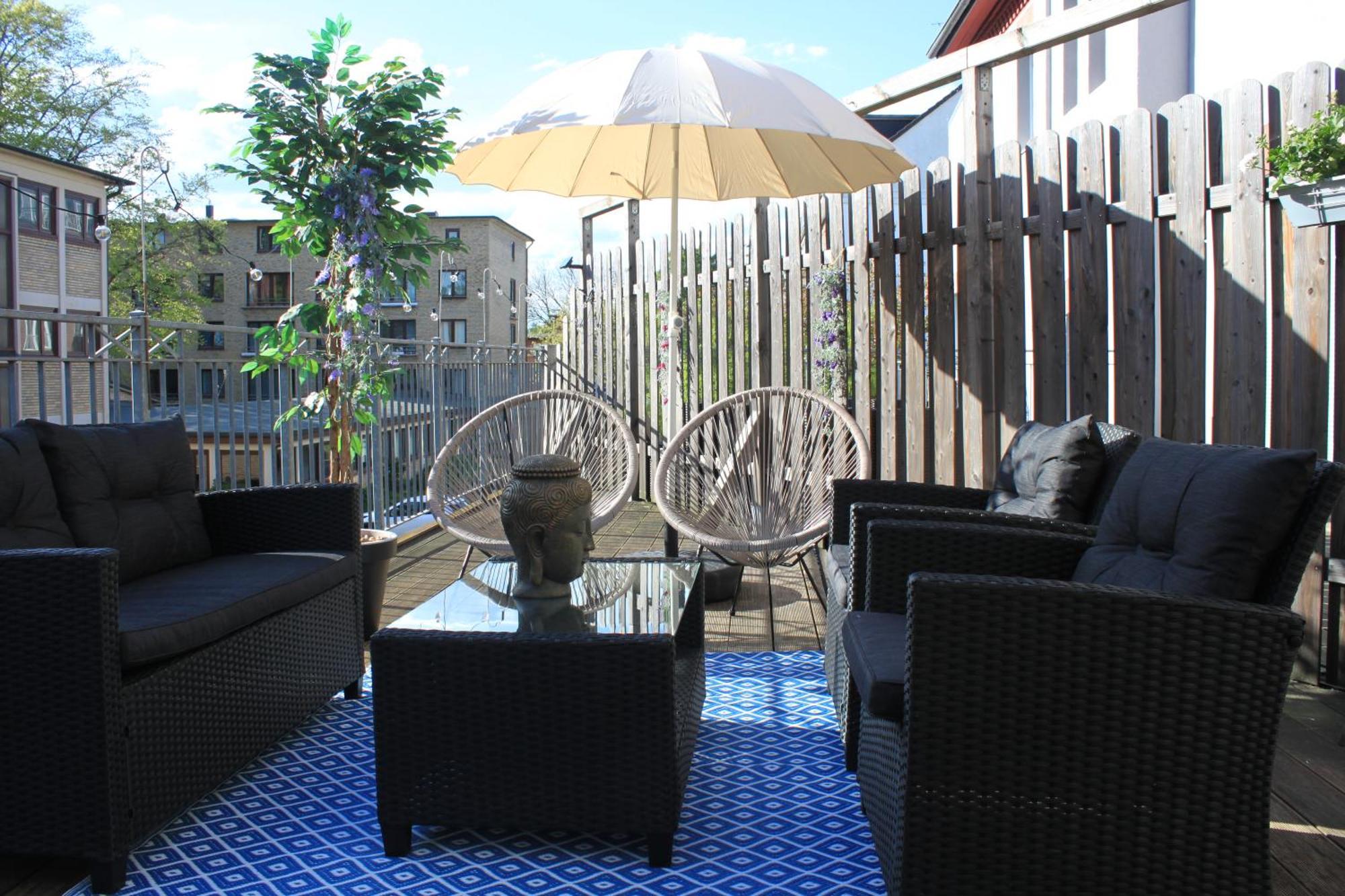 R B Family - 108 Qm Mit Dachterrasse - Badewanne & Dusche - Kostenloses Parken - 2 Schlafzimmer Hamburg-Harburg