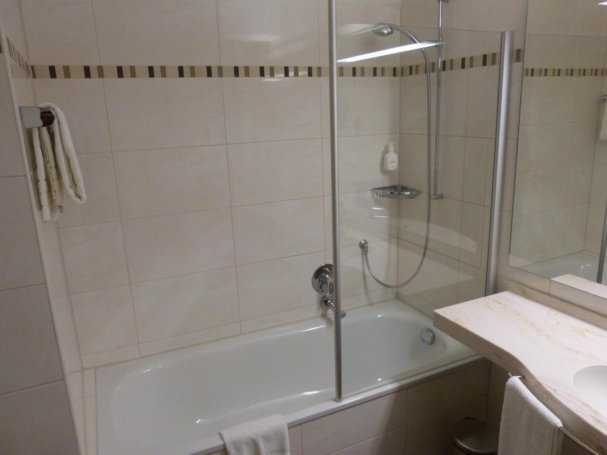 Hotel Panorama Hamburg-harburg 4*