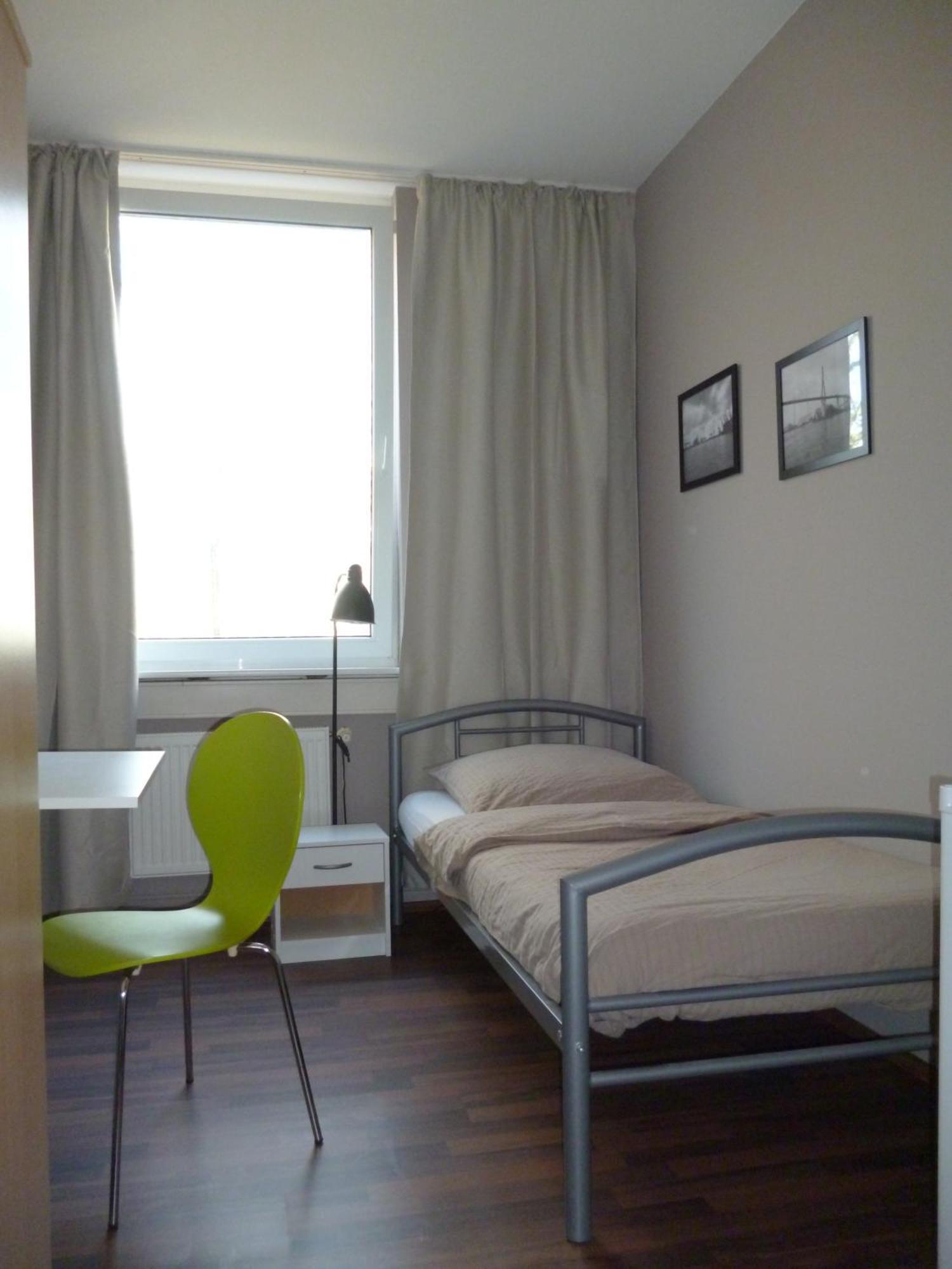 Bergedorf Haus 9 *