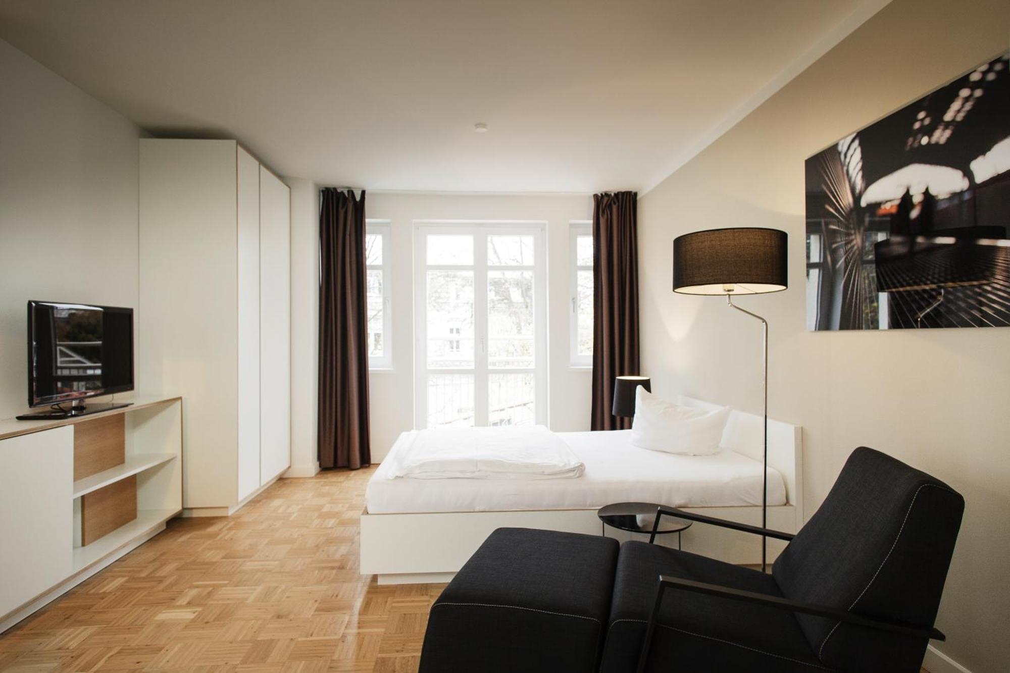 Aparthotel Smartments Business Aussenalster 4*