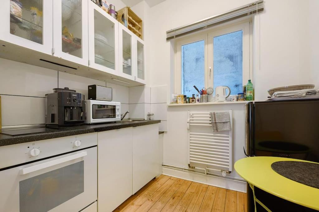 Appartement Wunderschoene 3 Zimmer Wohnung! *